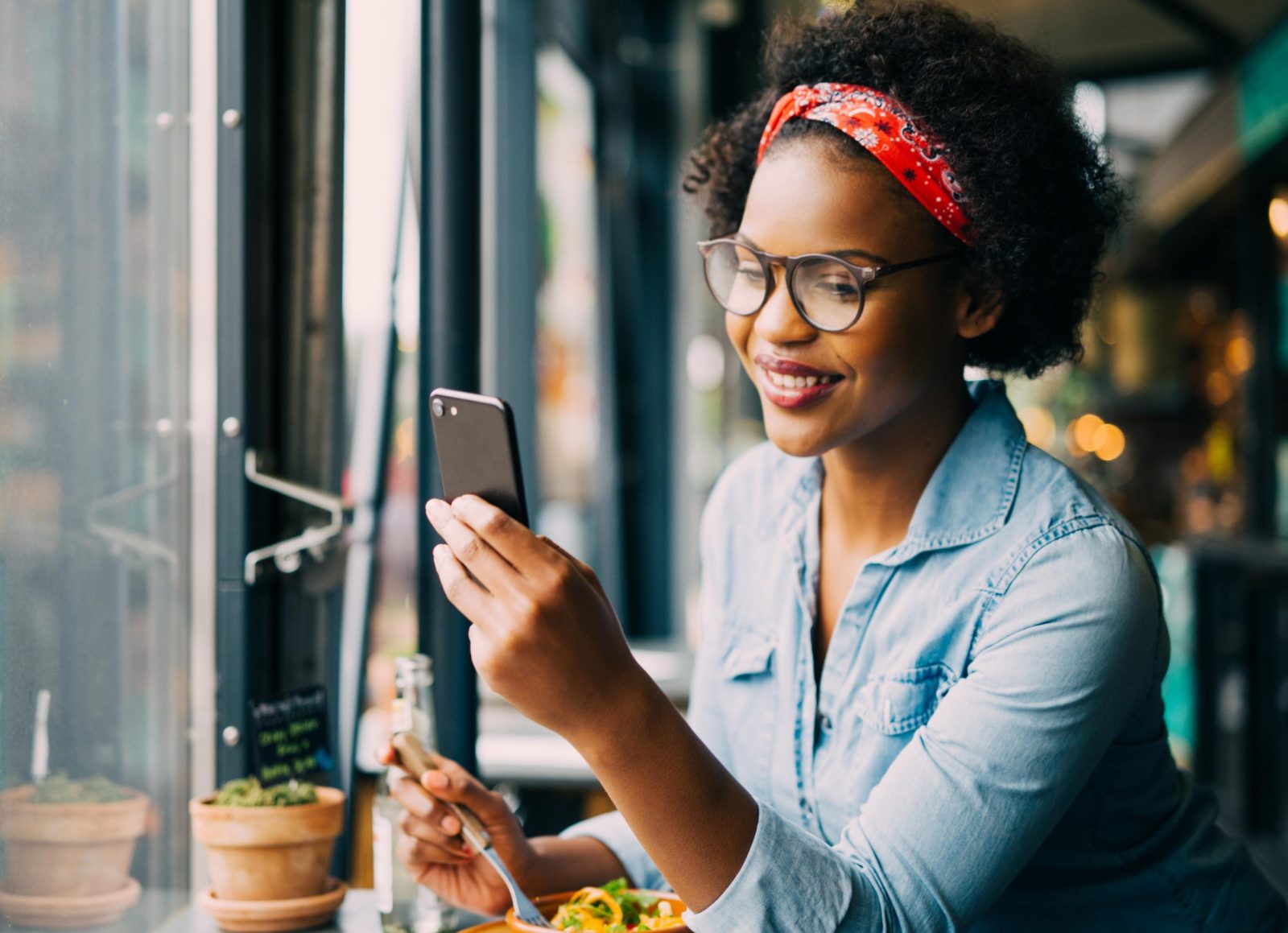 Bulk SMS: Top 5 ways in which restaurant business can use it | USMS-GH